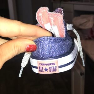 Toddler girls Converse size 4